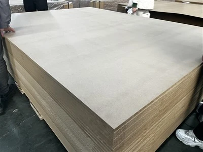 2100X2800X8MM Ακατέργαστο MDF για CNC